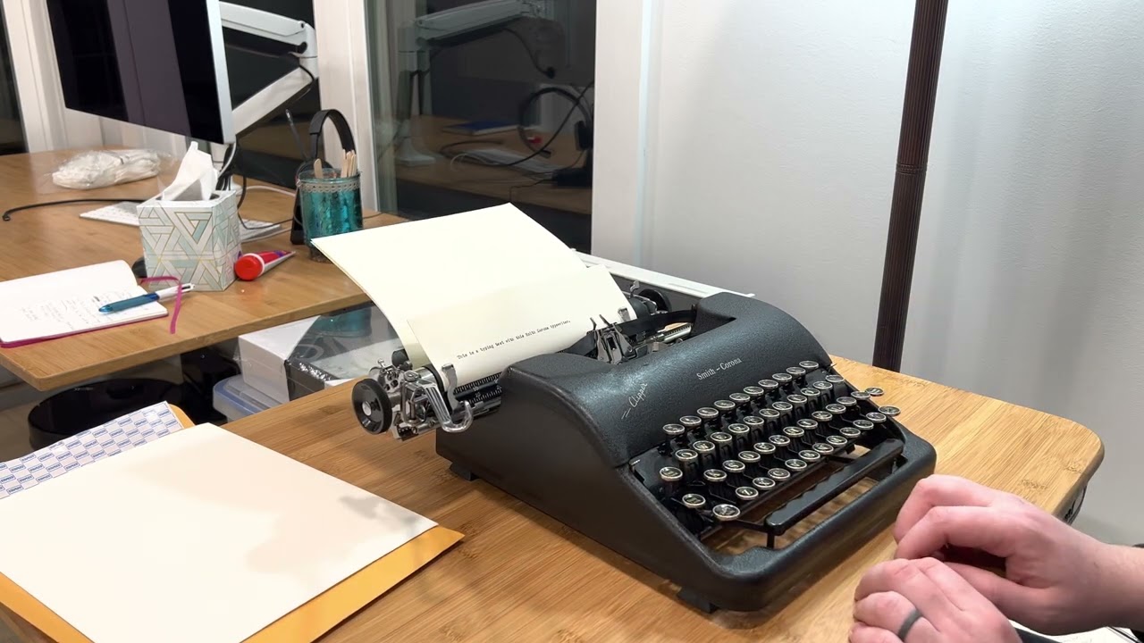 1946 Smith Corona Clipper Typewriter