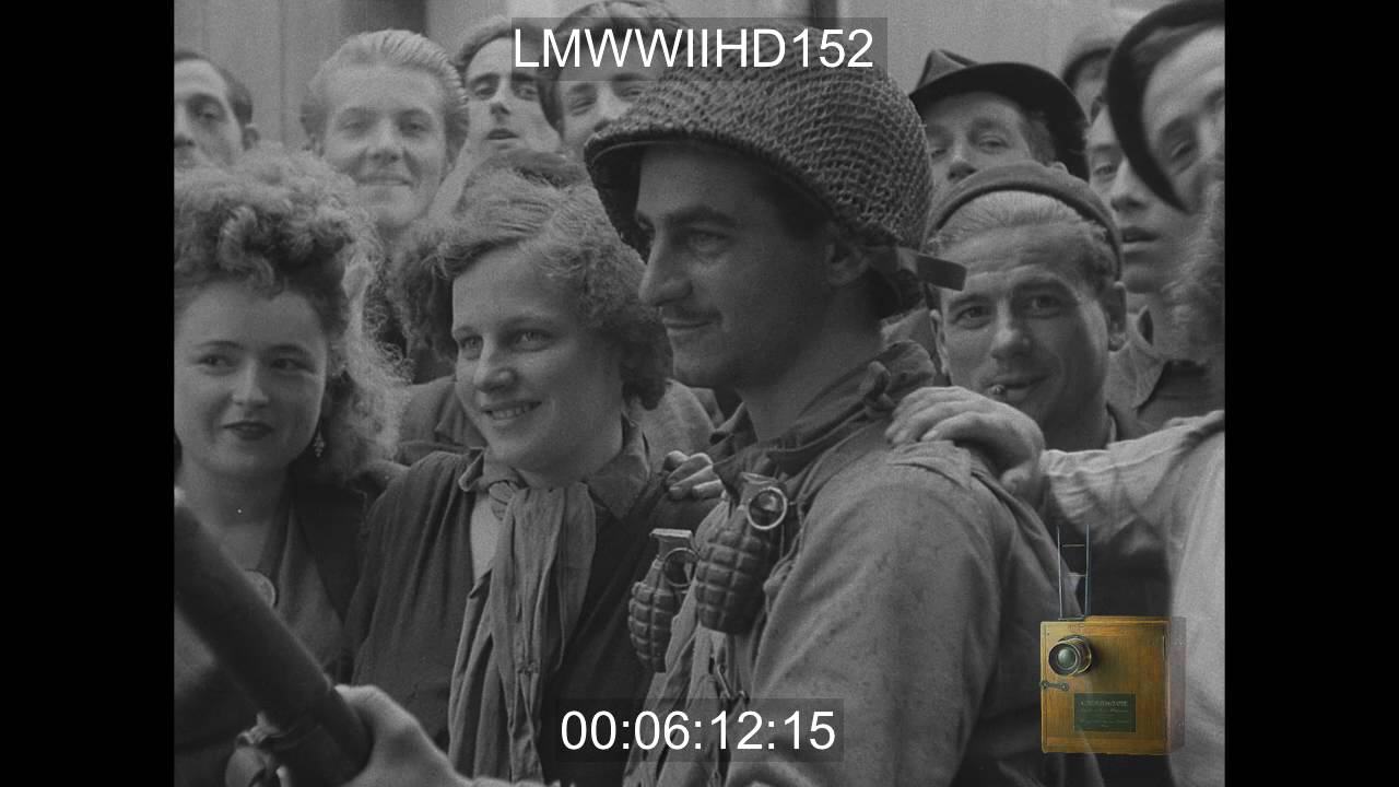 CHERBOURG, FRANCE, GERMANS SURRENDER EN MASSE TO US TROOPS; US SOLDIERS MOVE THROUGH S - LMWWIIHD152