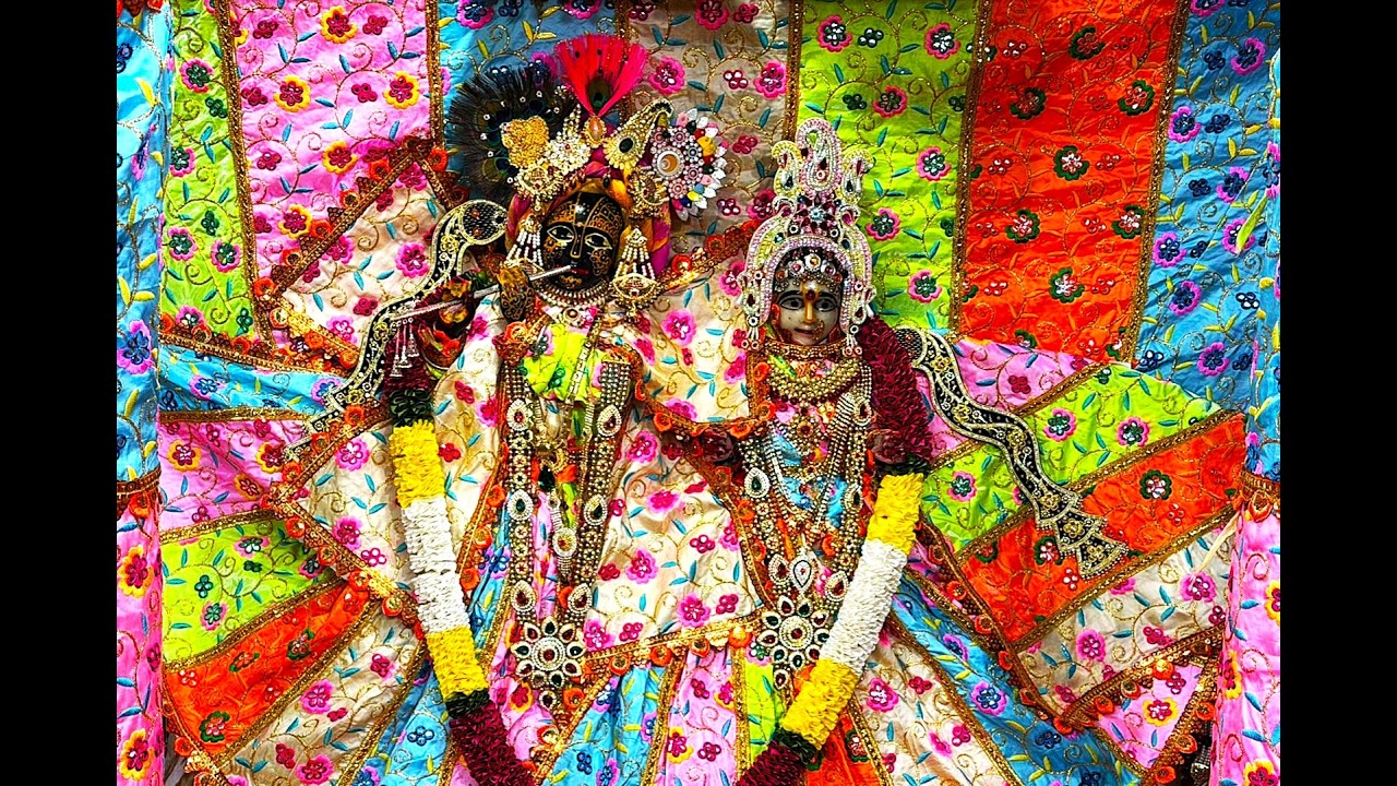 आप देख रहे हैं श्री कुंज बिहारी जू भगवान् शयन आरती दर्शन