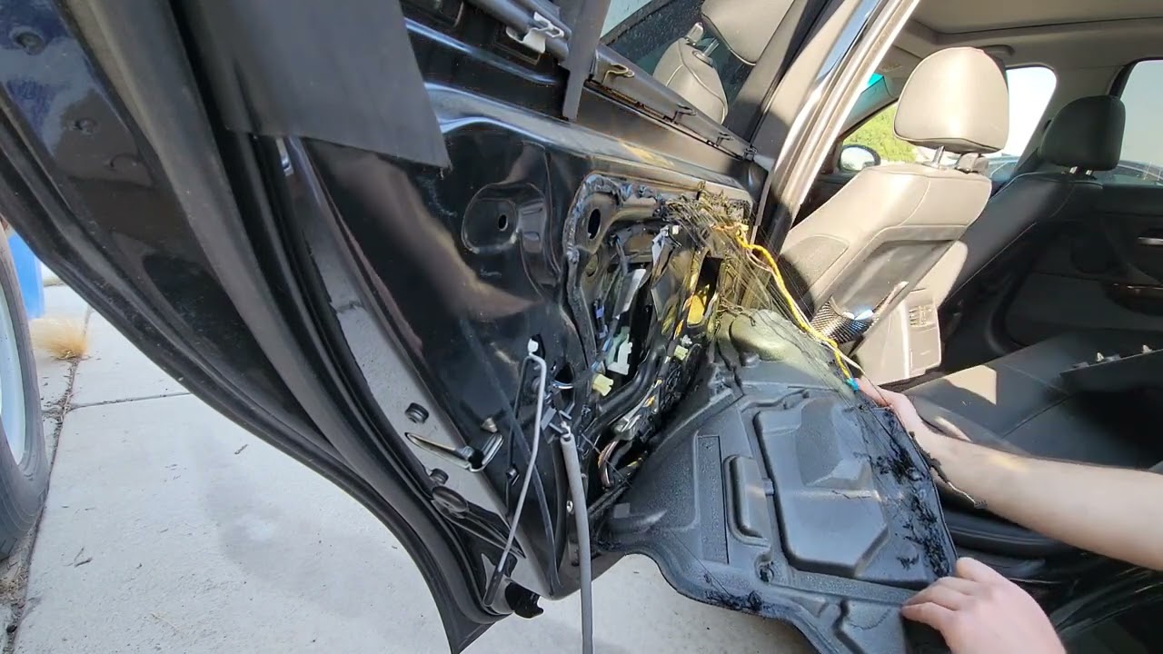 BMW Rear Power Window Regulator Replace on 328i E90 E91