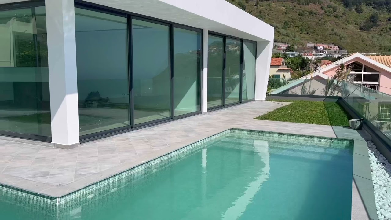 Moradia Térrea T3 no arco da Calheta