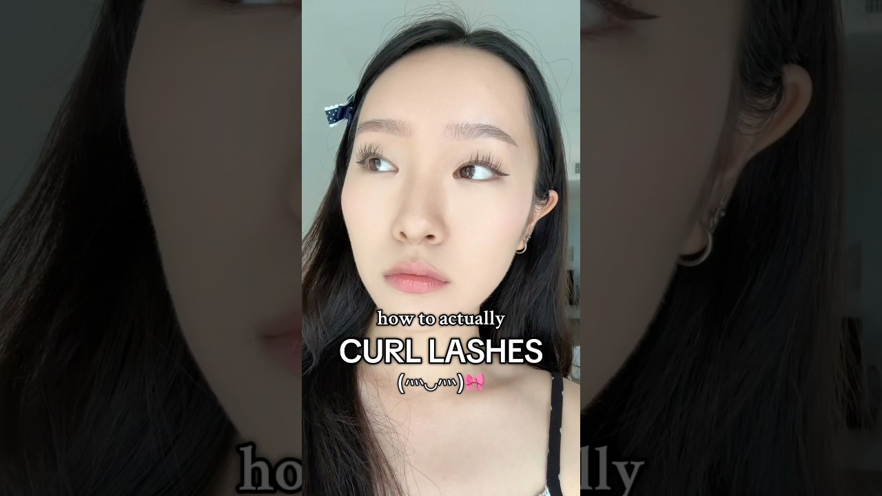 HOW TO CURL YOUR STRAIGHT LASHES! i need to go edit my vid & stop playing mc😔 #lashes #lashroutine
