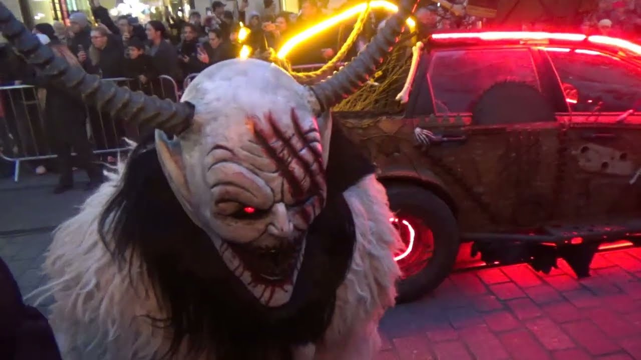 Krampusáci, tedy čerti, dnes v centru Brna.