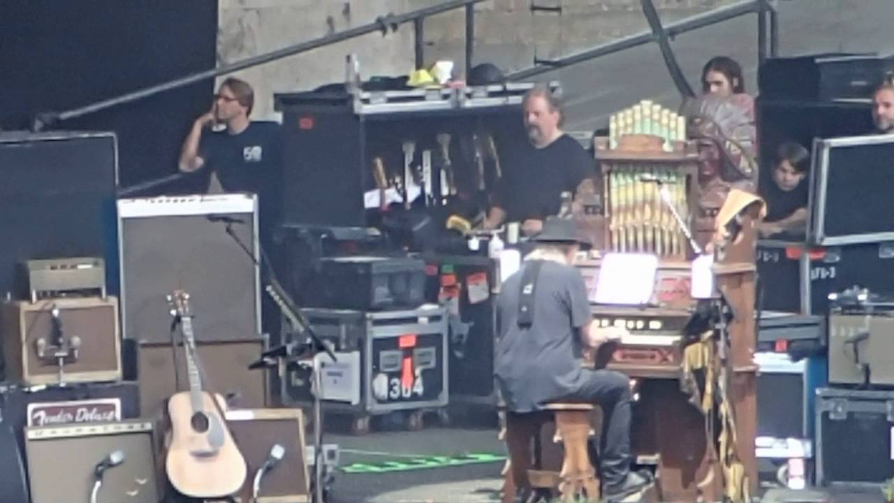 Mother Earth - Neil Young - Rebel Content Tour - Europe - 2016, Berlin - Waldbuehne