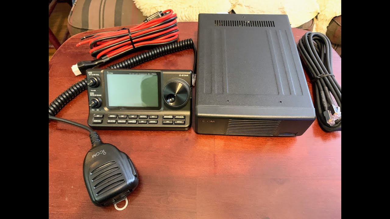 Unboxing the ICOM IC-7100