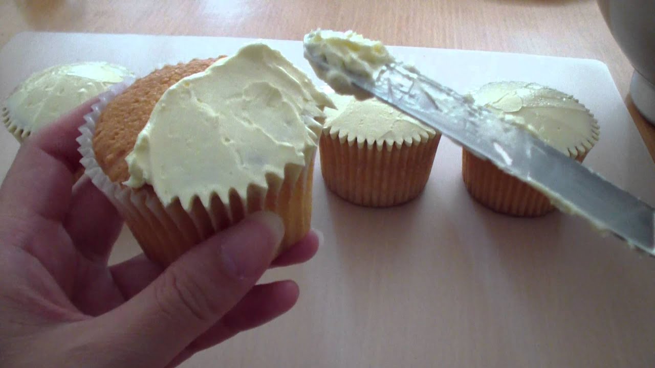 How to Ice a Cupcake for Decorating - Easter Cupcakes