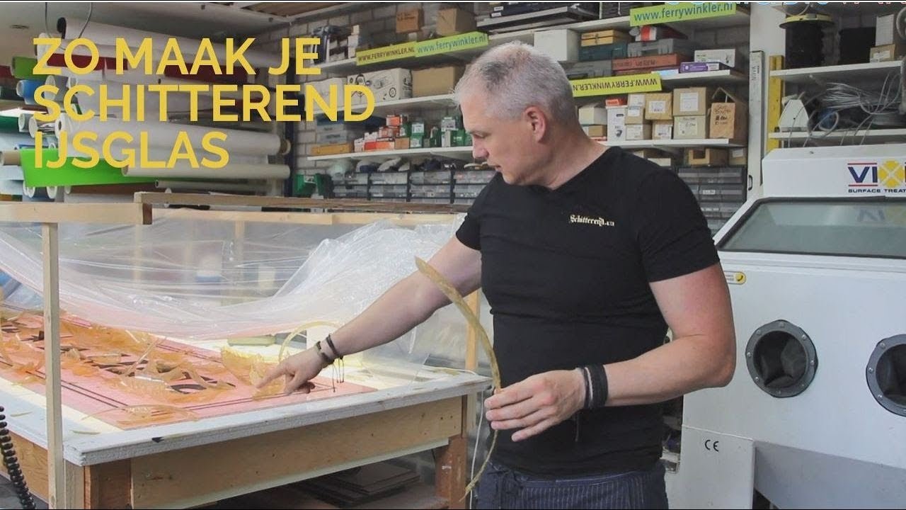 Erik Winkler kraakt ijsbloemglas met beenderlijm