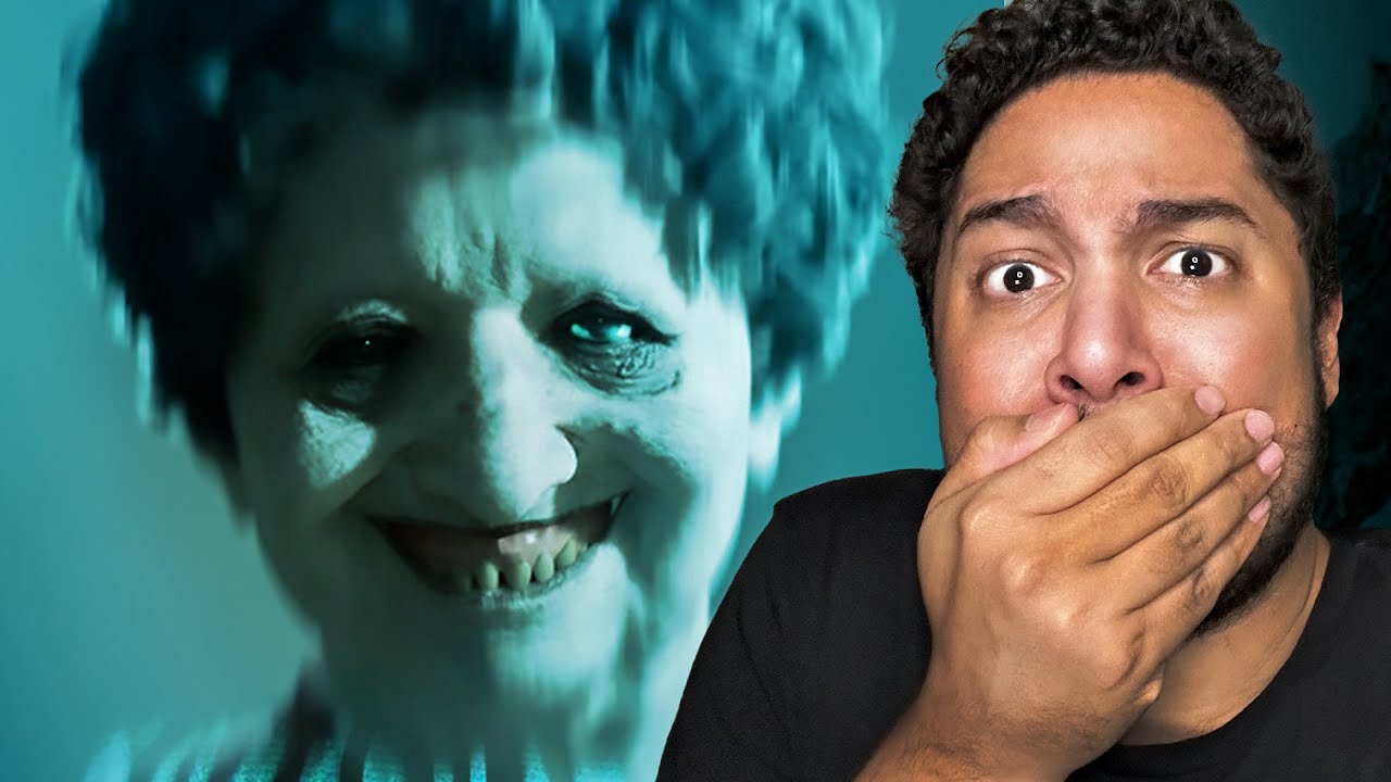 CETTE GRAND MERE ENTEND TON MICRO DANS CE JEU D'HORREUR