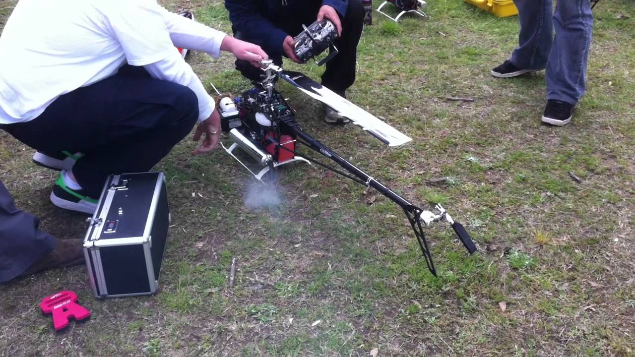 MarcoFiringupRaptor700with YS120!!!