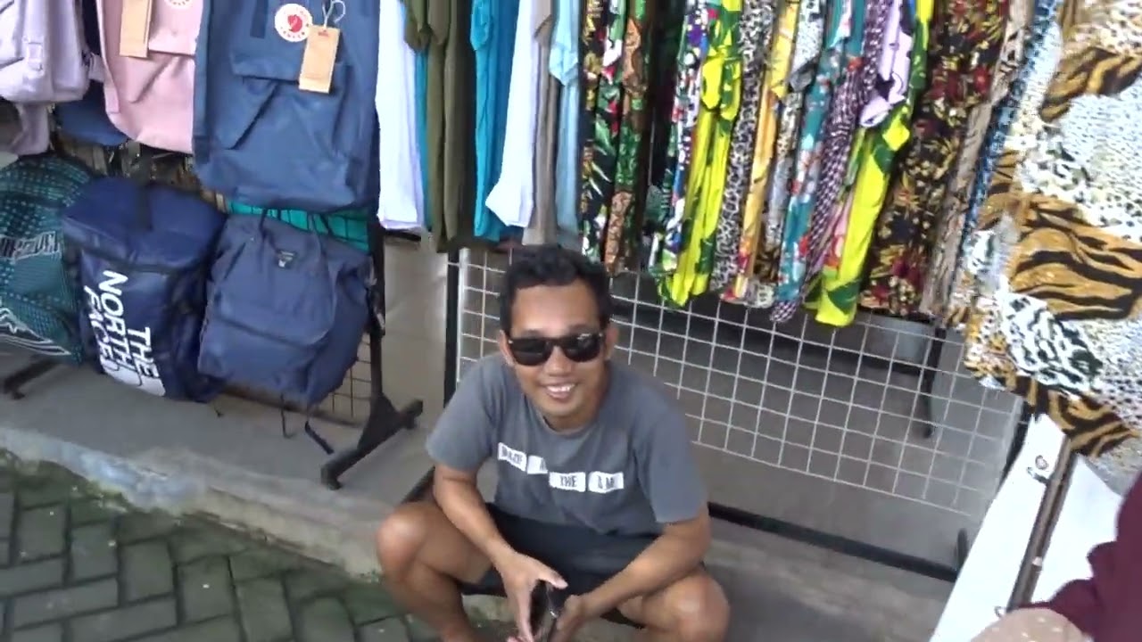 Seminyak's famous flea market - grab a bargain