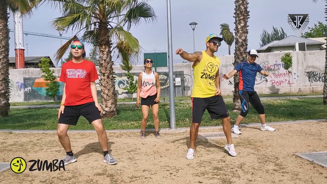 EL FLOW DE LA CUCARACHA - EL COMBO DOMINICANO | ZUMBA FITNESS