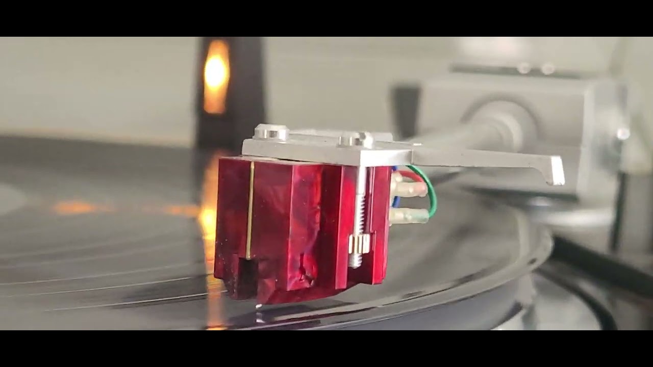 Sony PS-X600 playing warped record.  #biotracer @LennyFlorentine