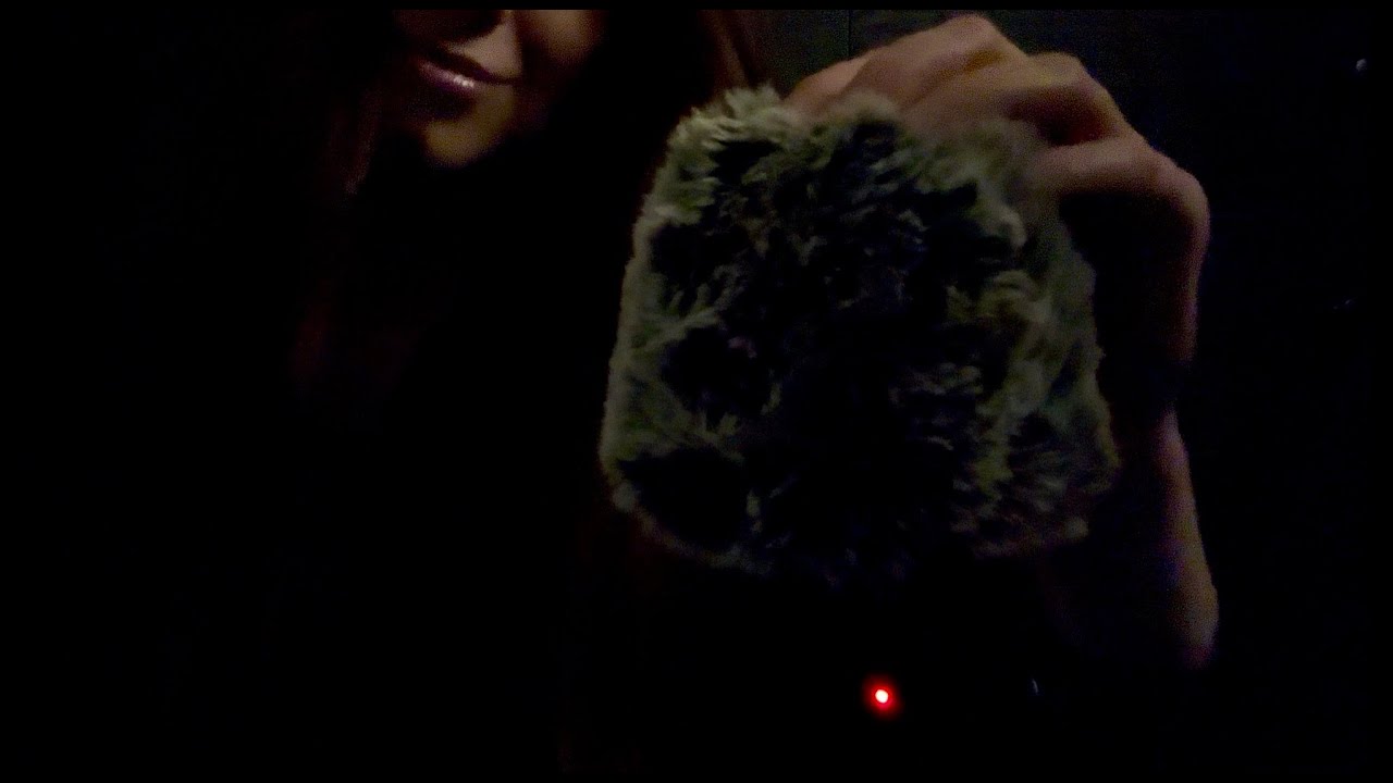 ASMR yap about movies with me as I give you a head massage (whispering & fluffly mic scratching)
