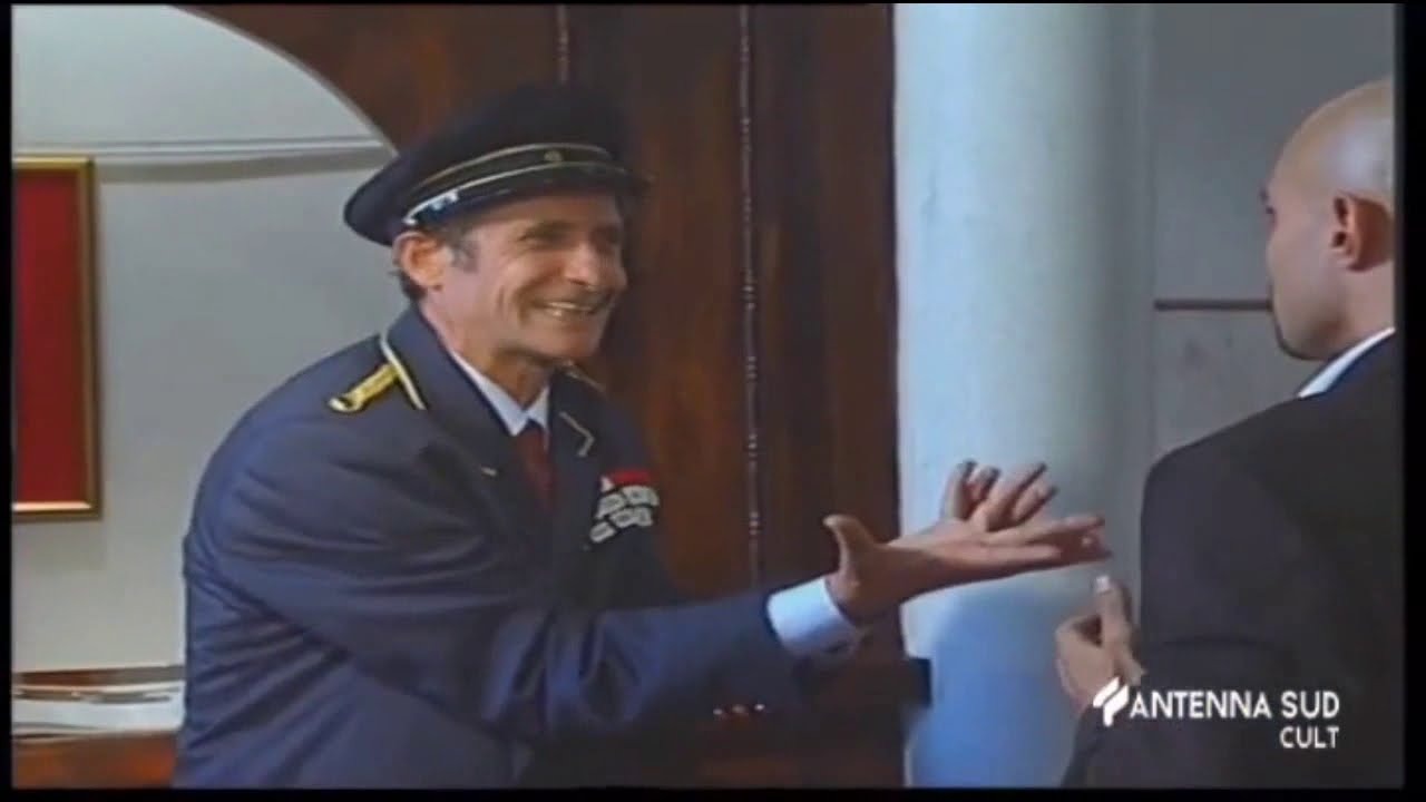 Fuori Sede (sitcom) - Ep. 12 - La vicina si dichiara