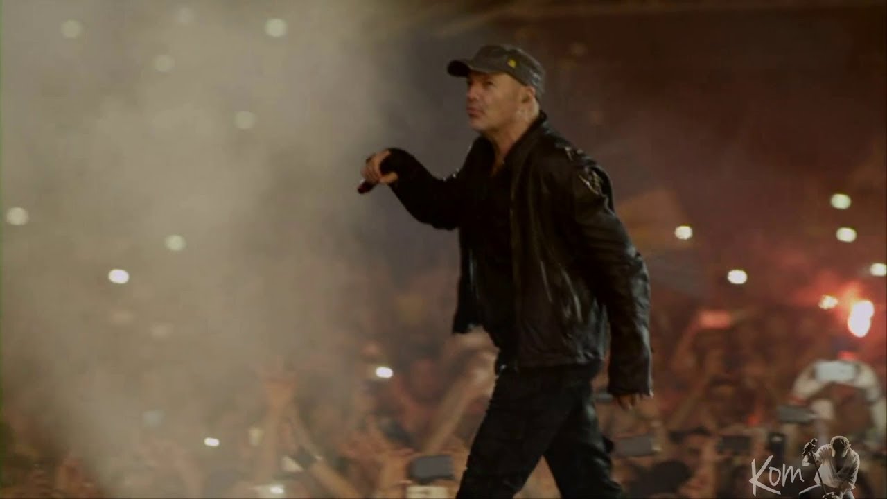 Vasco Rossi - C'&egrave; chi dice no (Live 2015)