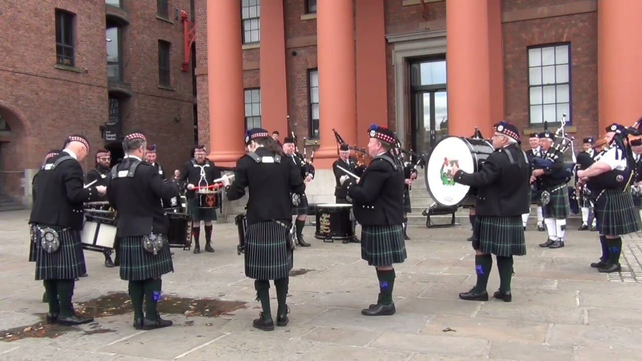 Scotland the Brave, Highland Laddie, The Black Bear