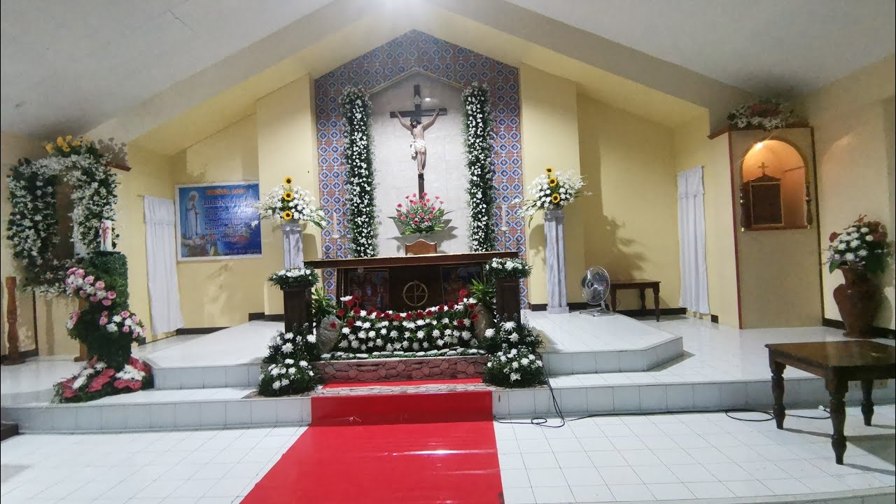 DIY FLOWER ARRANGEMENT FOR THE CHAPEL