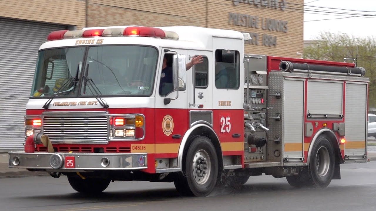Philadelphia Fire Department Engine 25 Responding