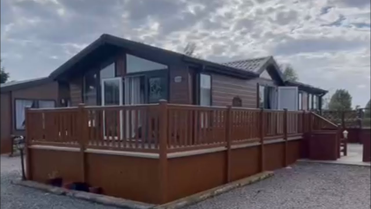 Cheap 2 Bedroom Willerby New Hampshire Lodge  40 x 16  Sited With Decking Near Skegness