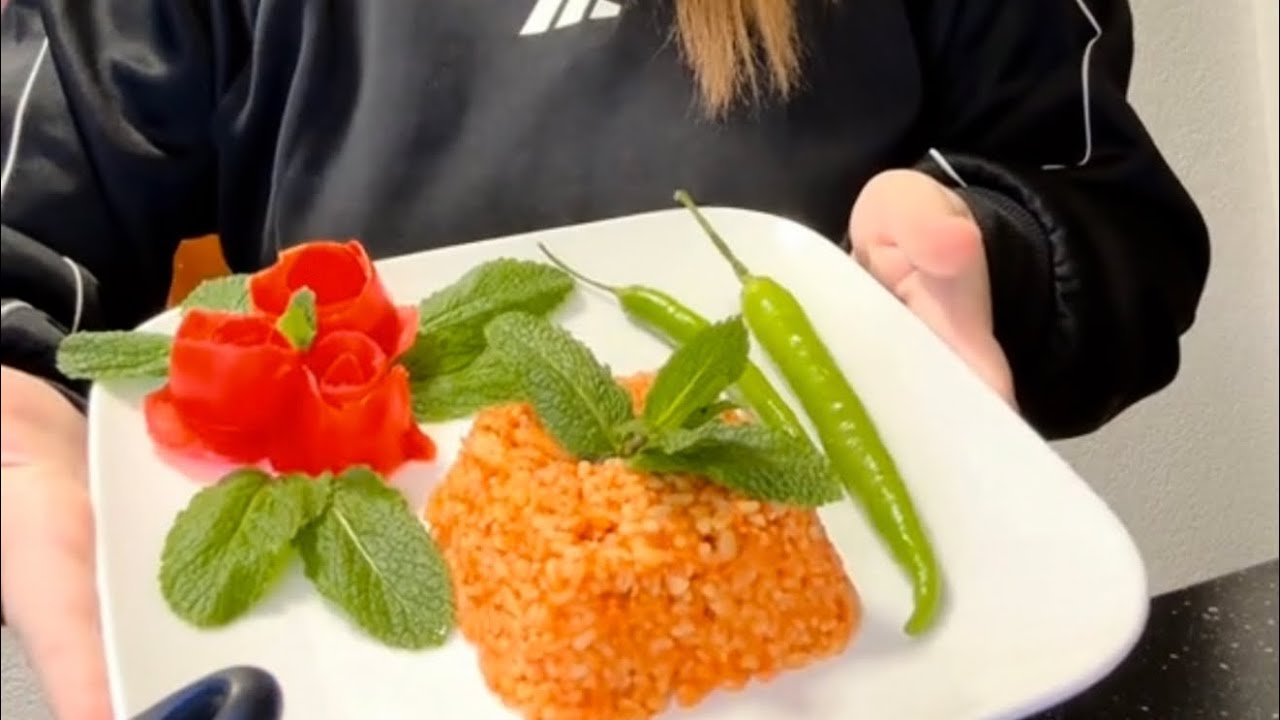 برغل على بندورة وصفة ولا أطيب بمكونات اقتصادية وسريعة التحضير 😍😍