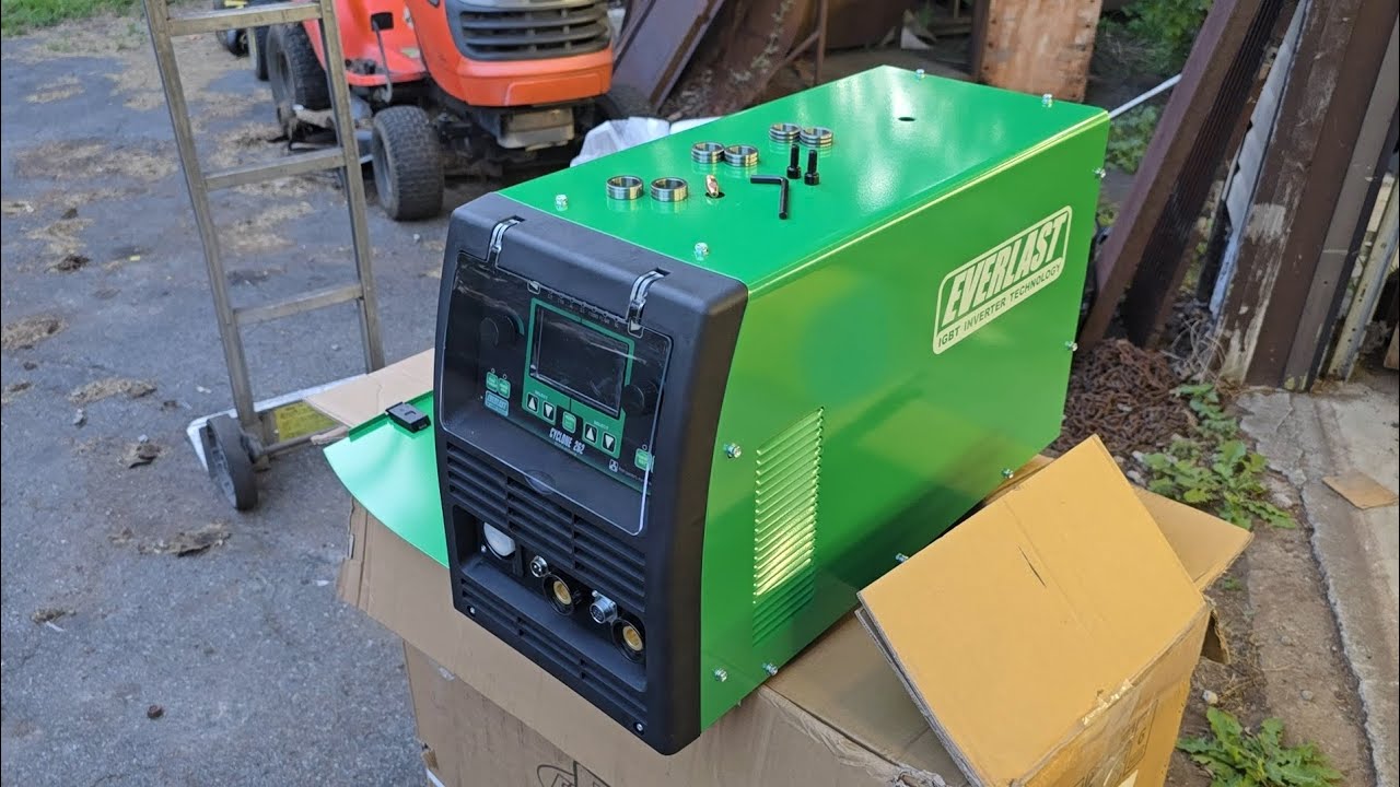 My New @everlastgenerator Cyclone 262 MIG Welder