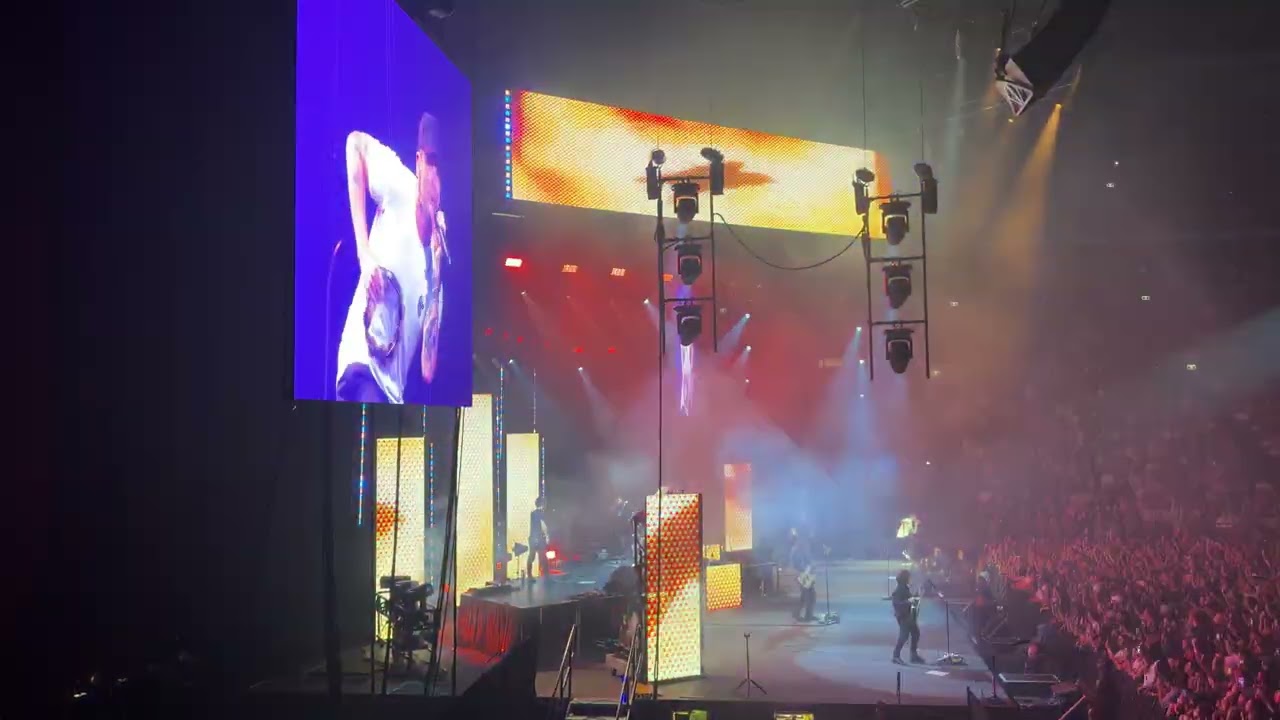 OneRepublic - “I Ain’t Worried” - (Live at Qudos Bank Arena, Sydney 2026)
