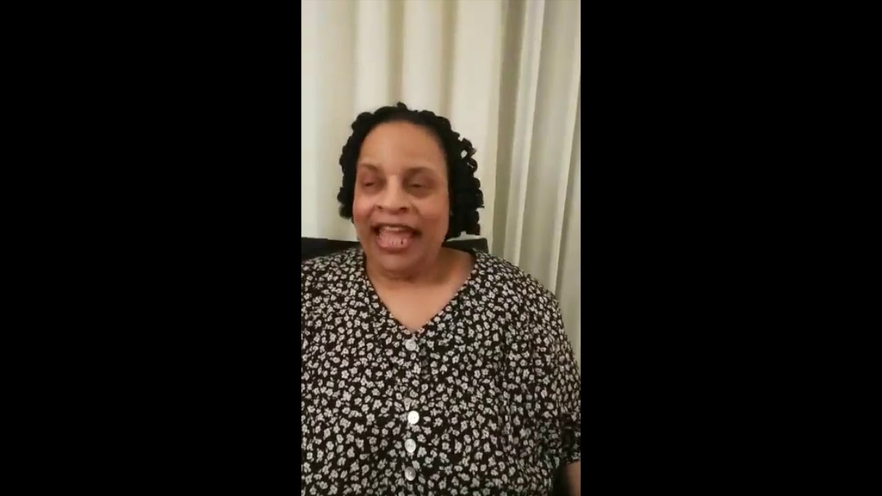 2.8.19 &mdash; Дениз Кларк Брэдфорд высказывается о Твинки Кларк и сёстрах Кларк