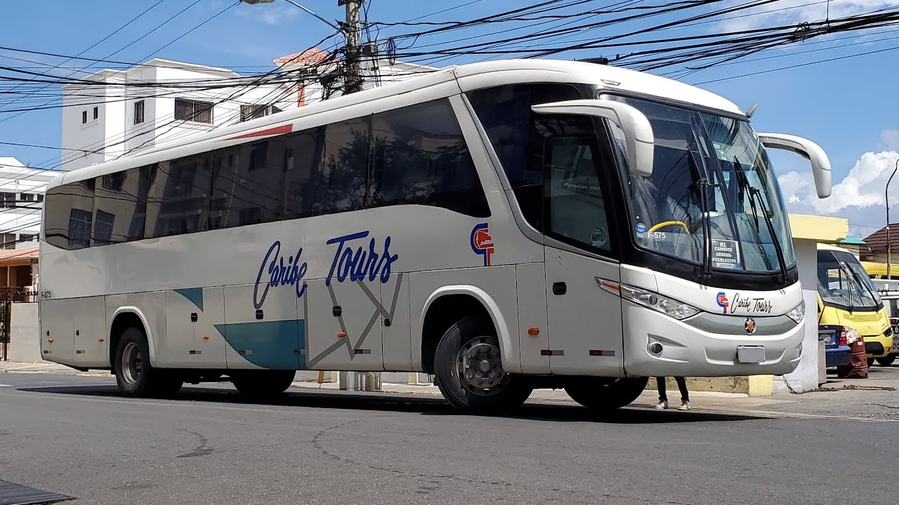 Domingo con mucho movimiento en terminal Colinas de Caribe Tours