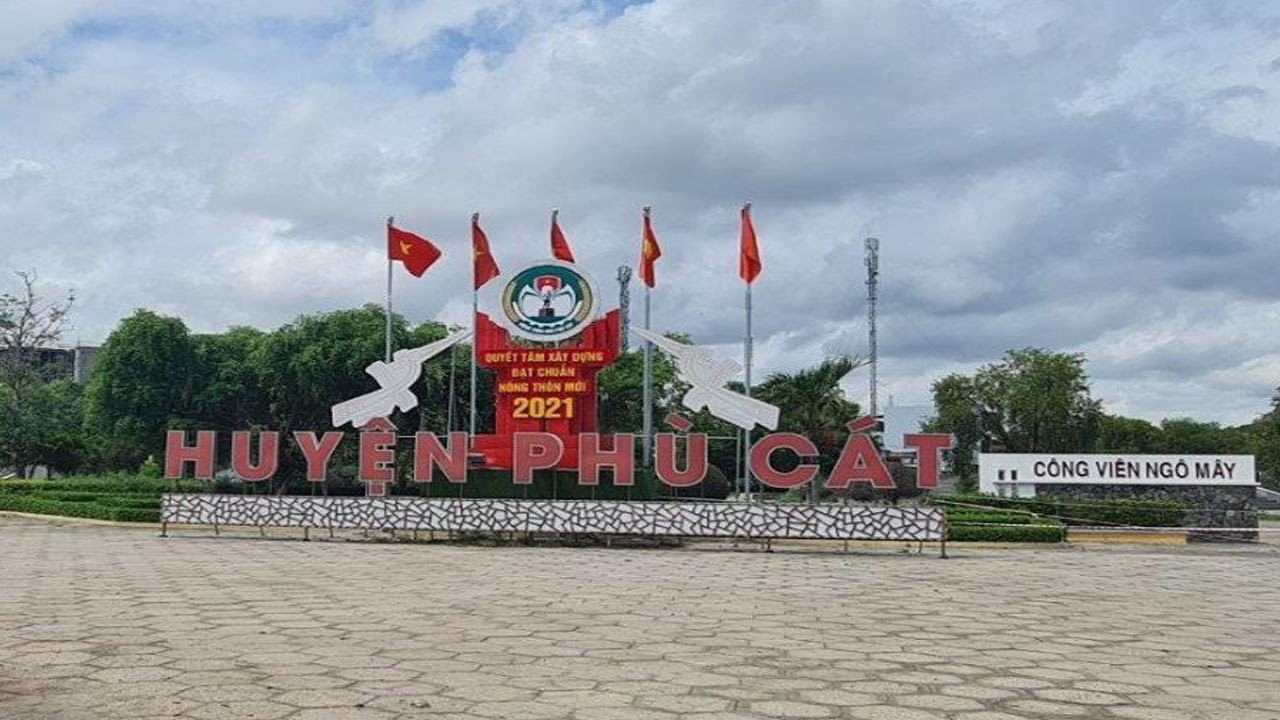 Công Viên Ngô Mây Phù Cát/ Phu Cat District
