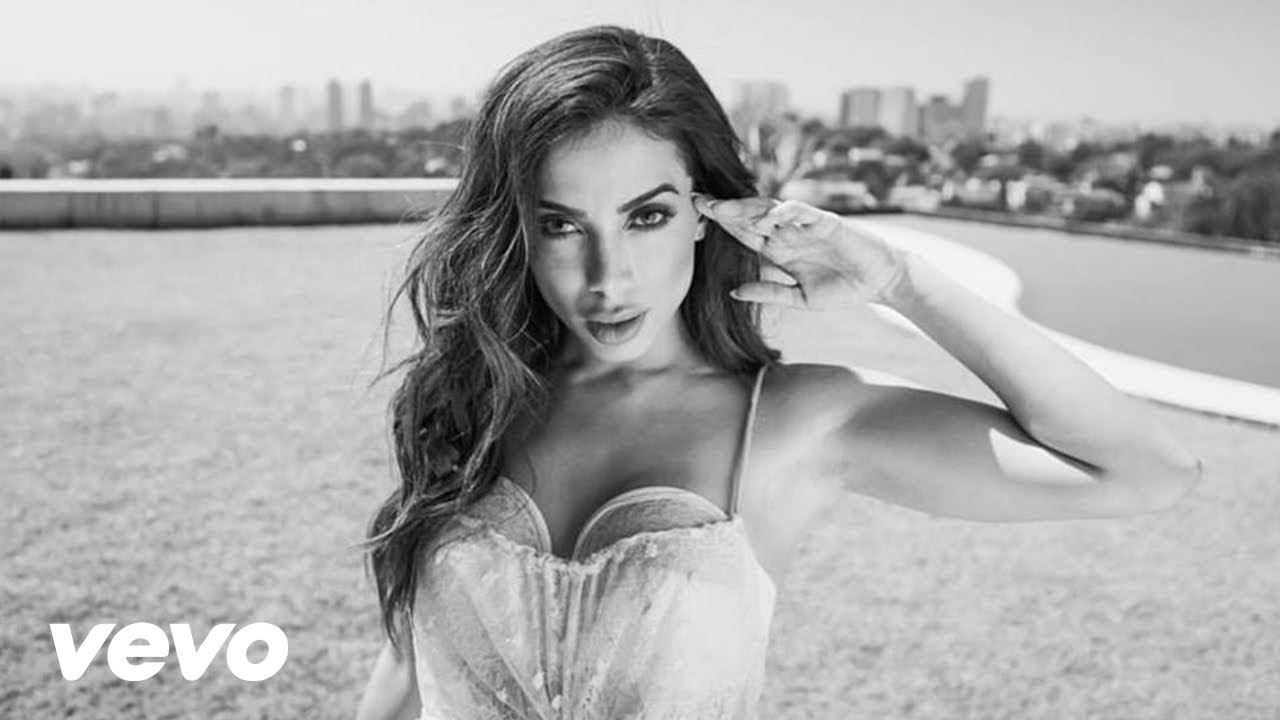 Anitta - Música de Amor (Videoclipe)