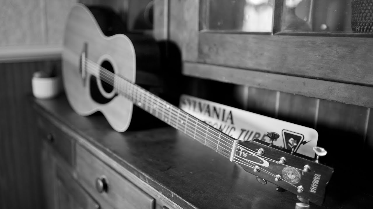 The Poor Man's Martin:  Vintage 1969 Yamaha FG-150 Red Label