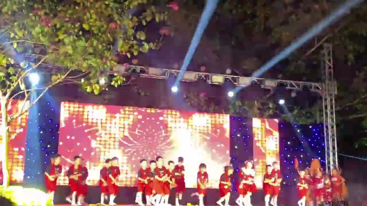 Rock hạt gạo 2/2 Trường âu cơ 2026