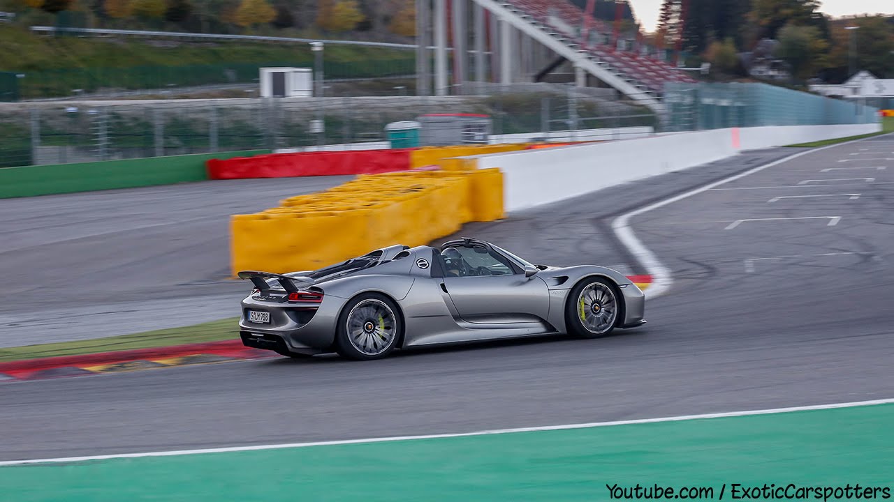 Porsche 918 Spyder - Full Throttle on the Track !