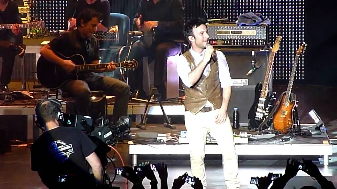 Tarkan HD - Adimi kalbine yaz - Konzert Frankfurt 29.04.2011