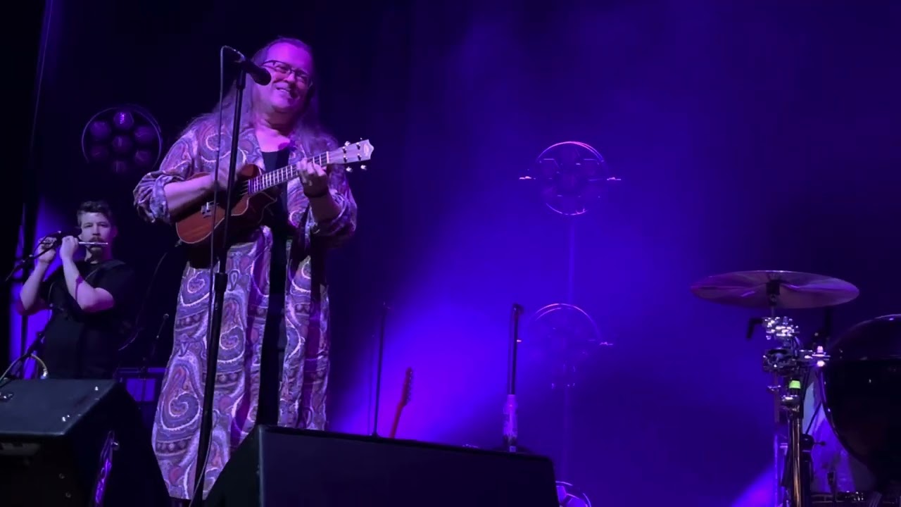 The Violent Femmes - “Olinguito” 