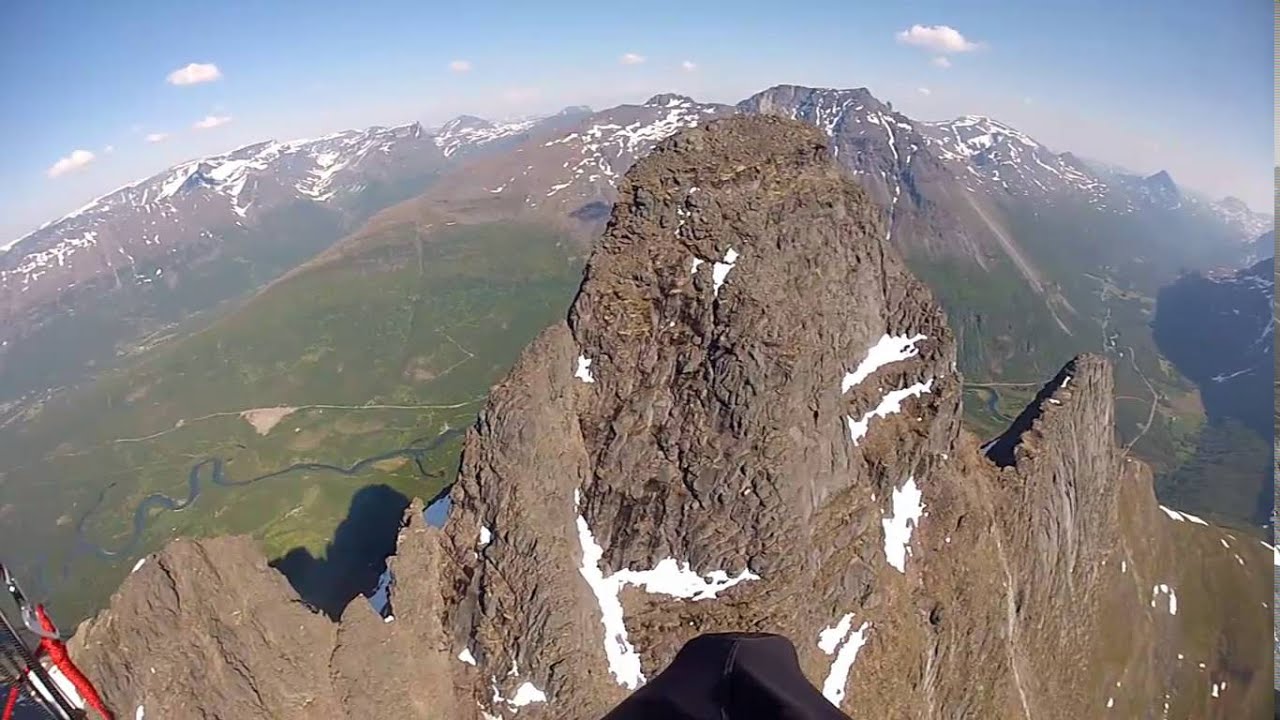 Strong turbulence - Otertinden 1354 moh - Norway