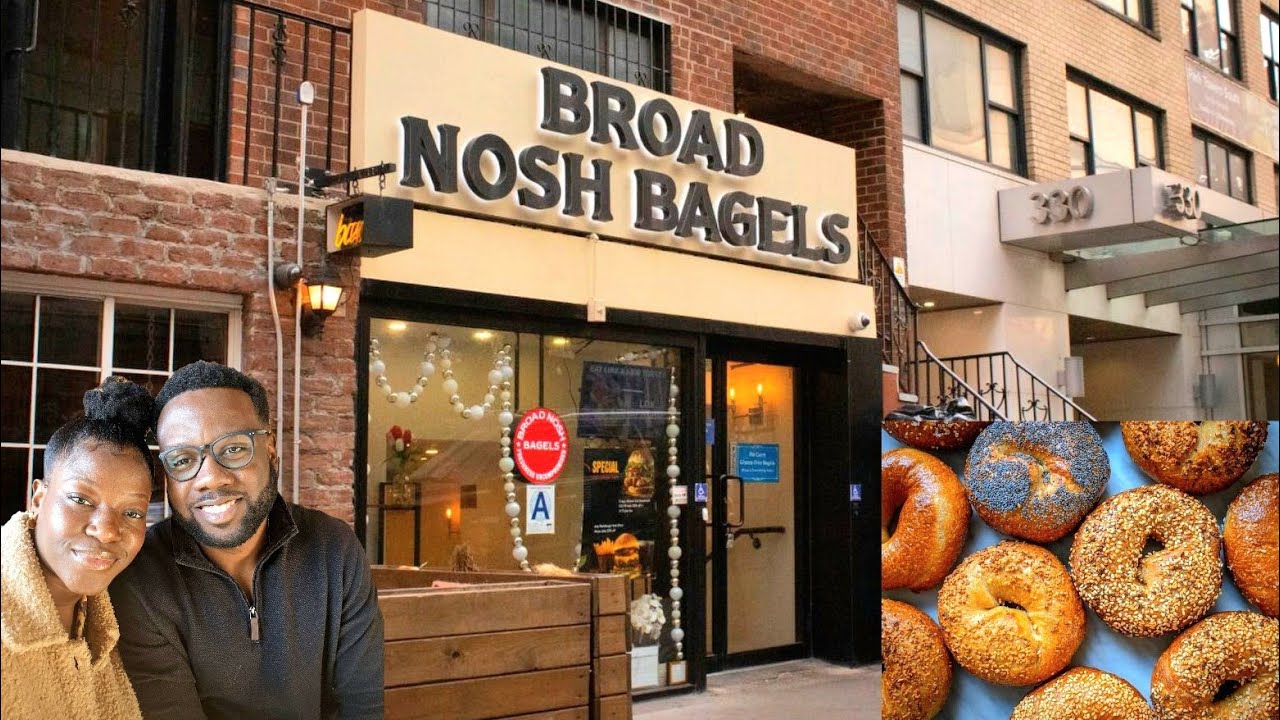 Внутри кафе-закусочной Broad Nosh Bagel and Deli в Нью-Йорке 🥯