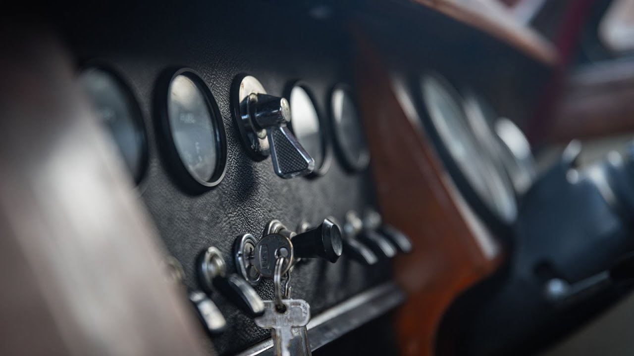 Interior Review   1962 Jaguar MKII 2 4