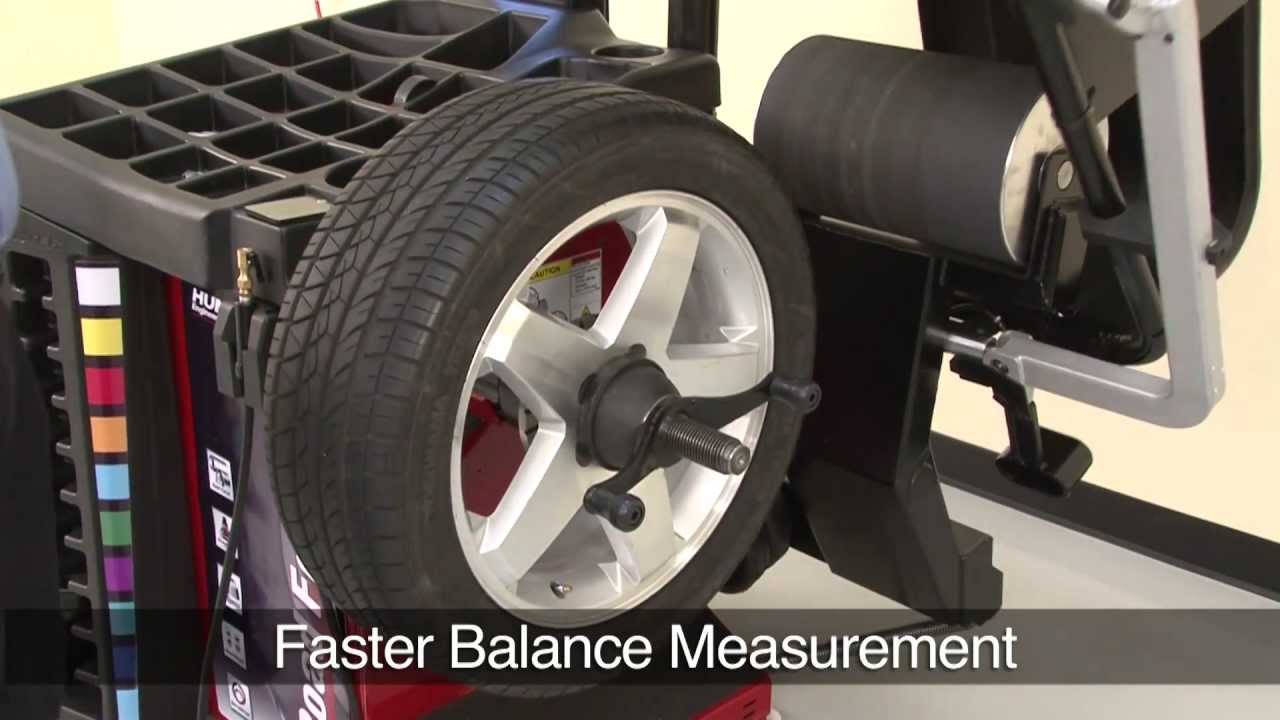 Road Force Touch Diagnostic Wheel Balancing Machine by Hunter Engineering