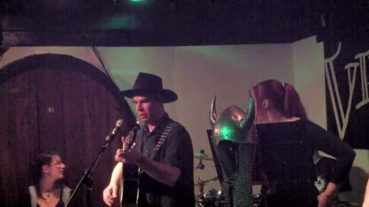 Vlkodlak live Dark Folk troll le 29/01/16 au BarKing Neuchatel Part 1!!!!!