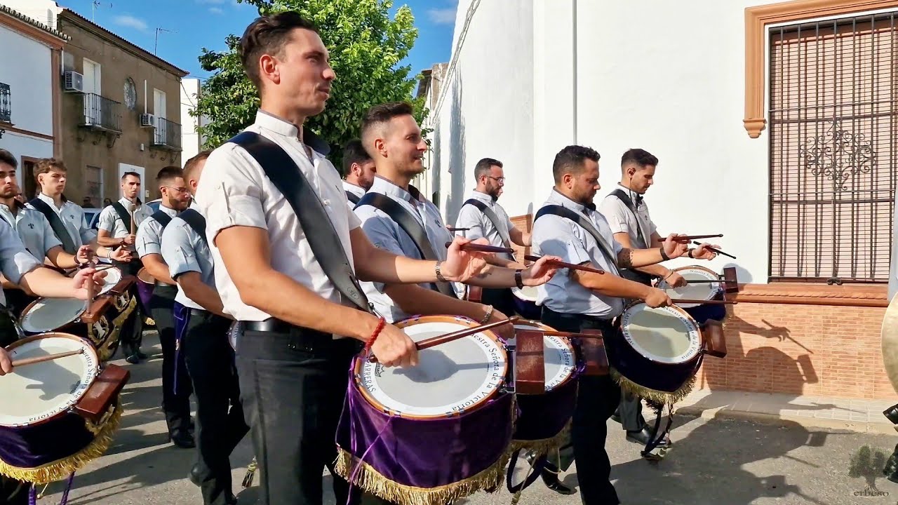 Pasacalles de la BCT Las Cigarreras en Paterna del Campo