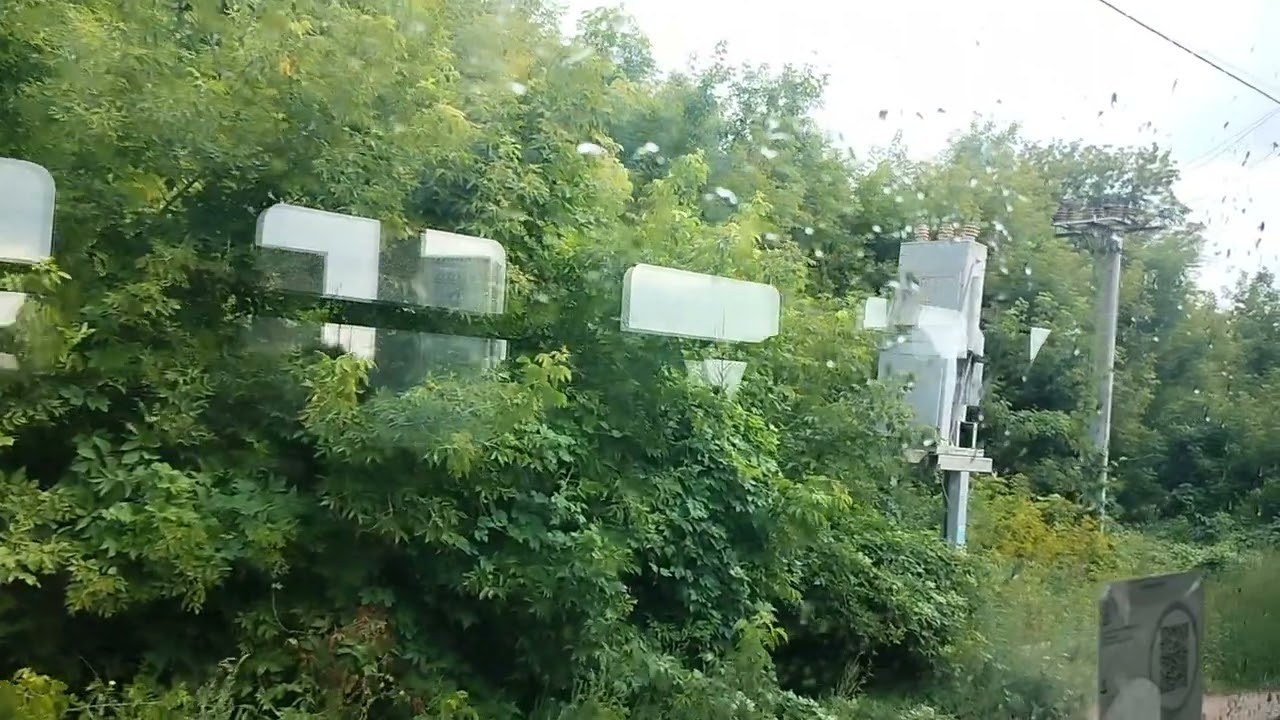 Электропоезд ЭД9Э-0002 следует по перегону Вахитово - Ометьево
