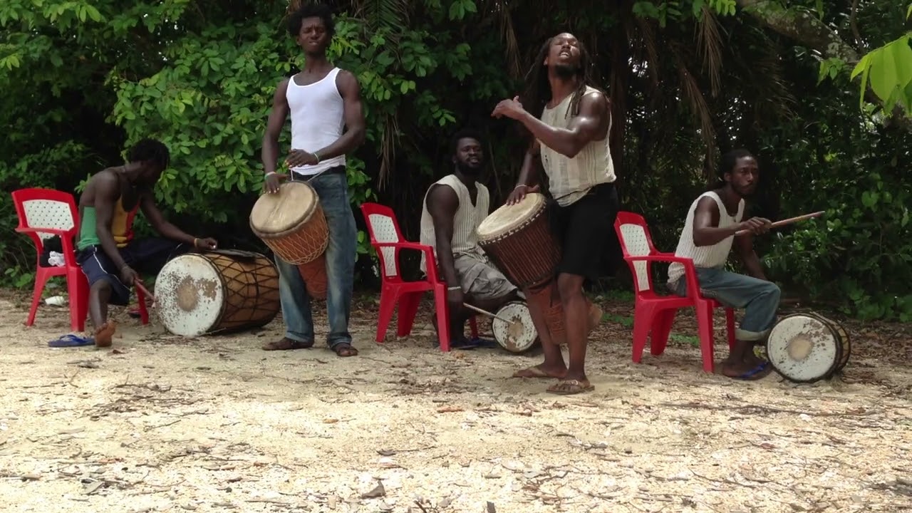 Takosaba!!! Strong Man dance! Rhythm Dundunba Fam! that is referring to 3 step of the movement!
