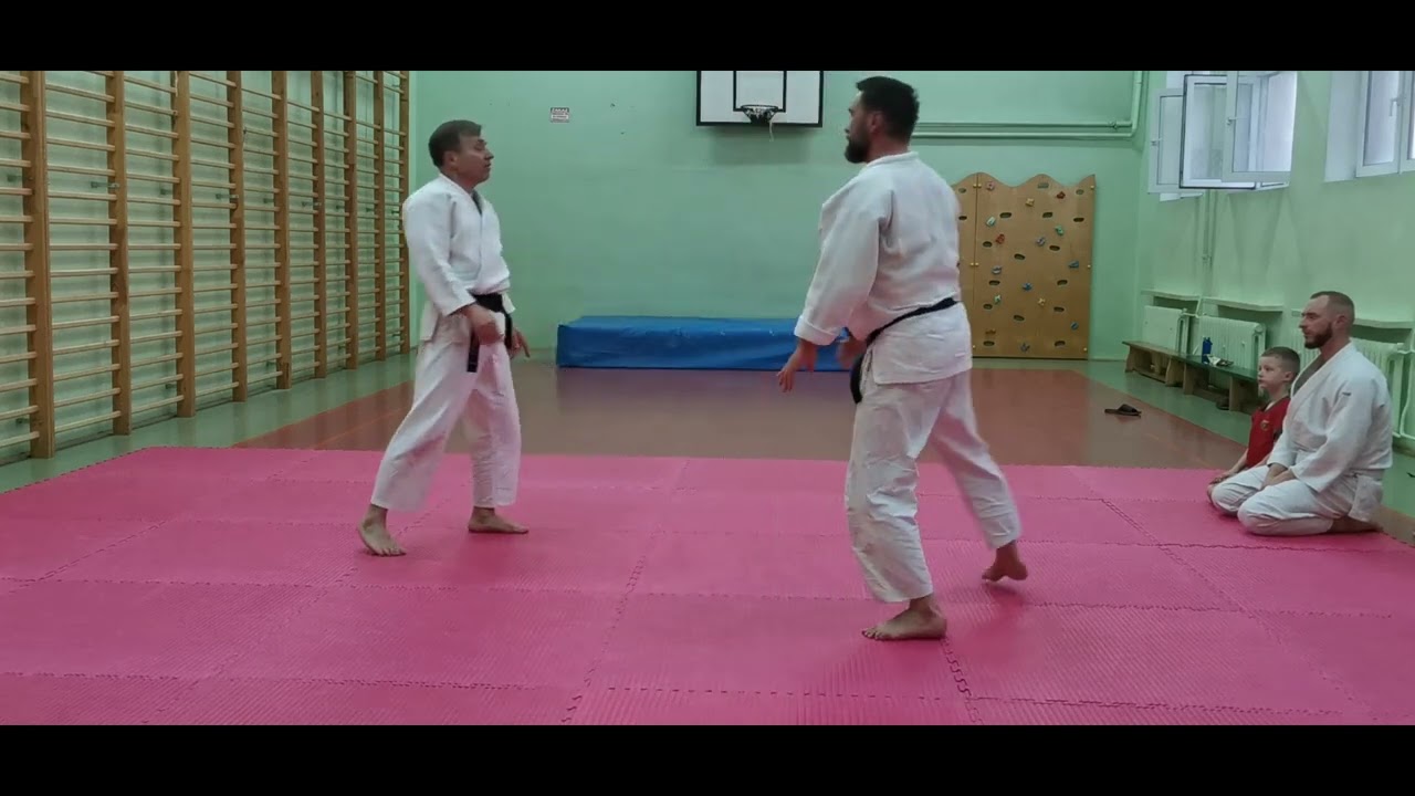 Irimi nage przez uke nagashi