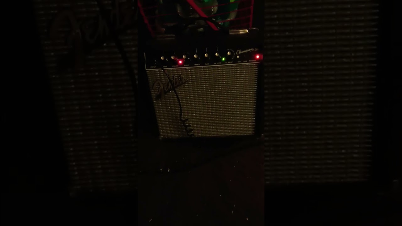 Fender Champion 20, actually pretty good! I was using a coil cord when #guitar #amp #handheldlegend