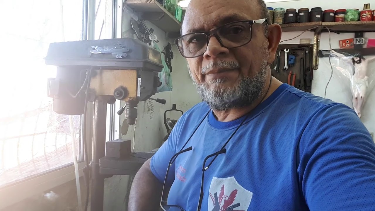 RETIRANDO O CANO DO REVÓLVER