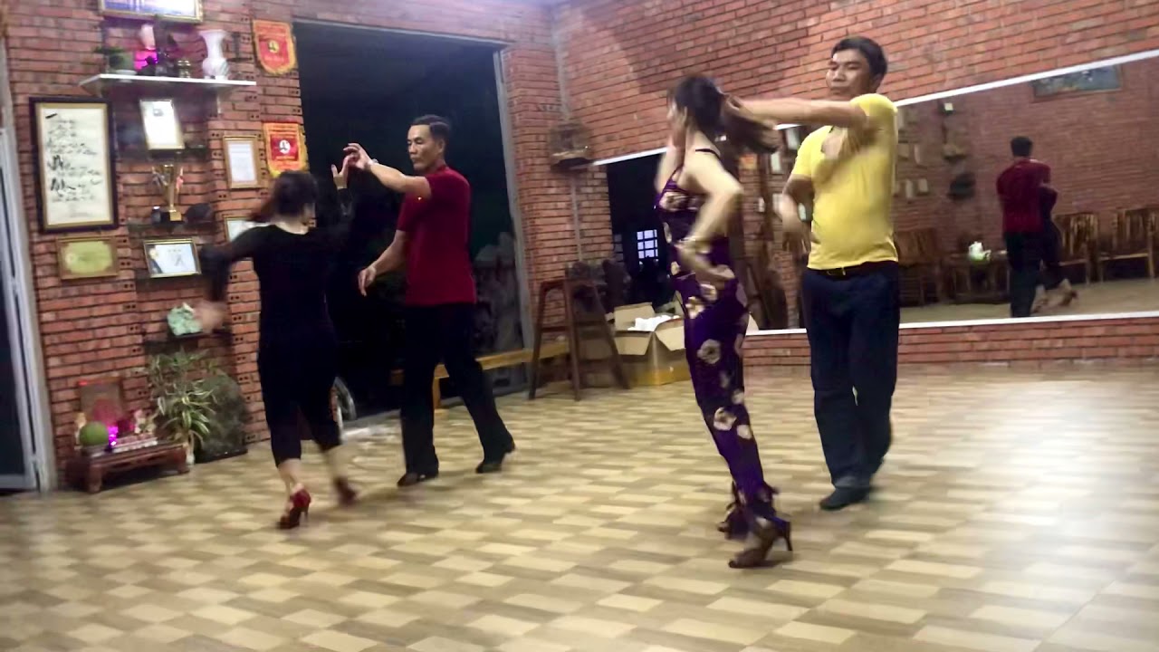 Điệu nhảy Bebop cặp đôi (CLB Hòa Anh)