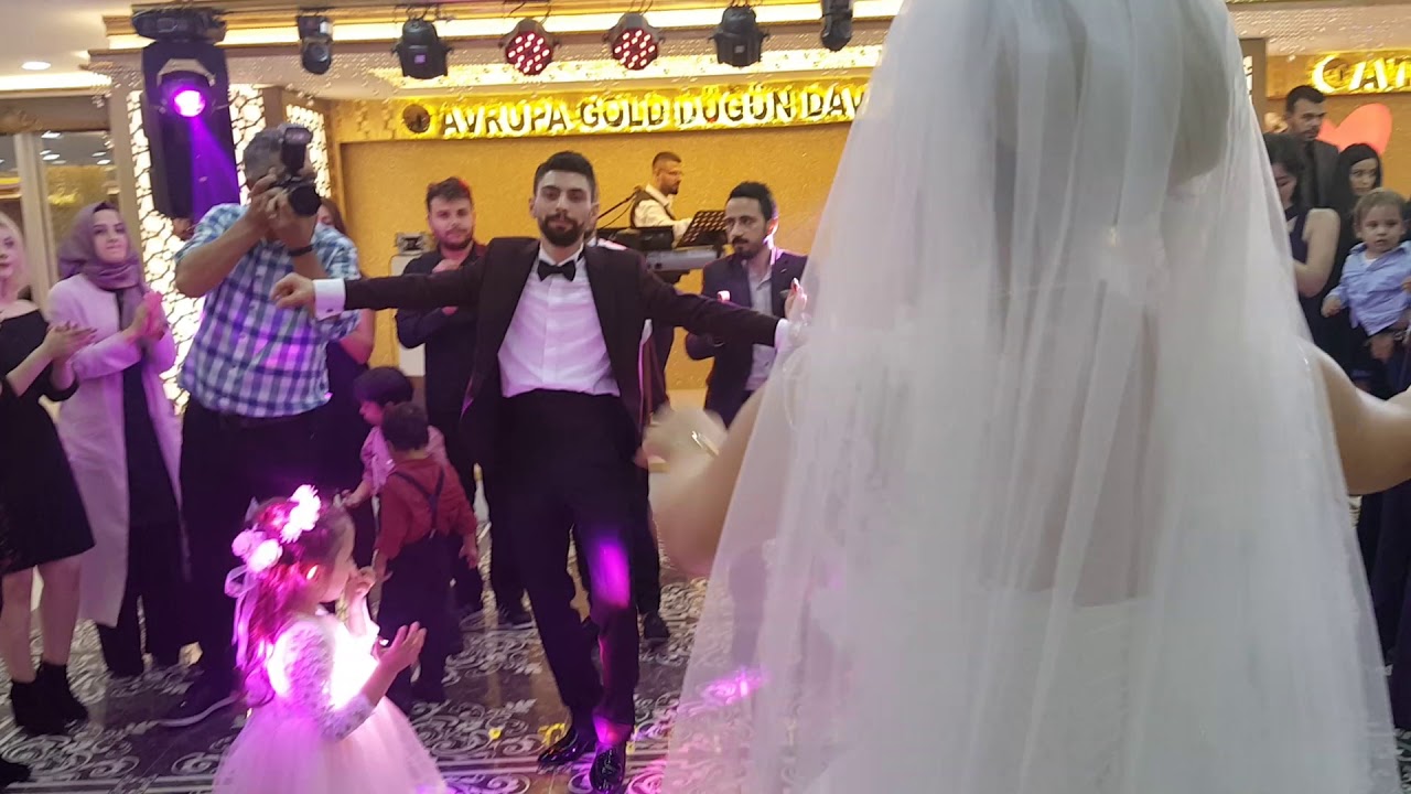 Müdür beyin yeşil kürkü Demet &Uğur