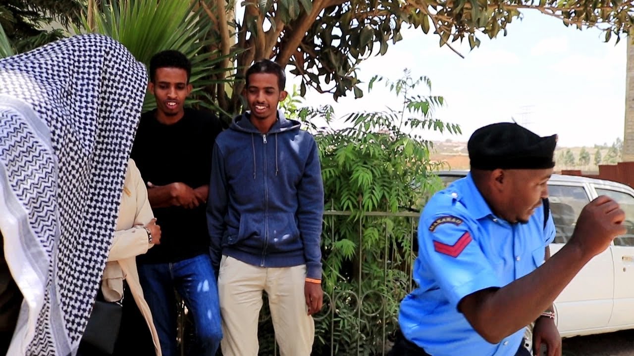 KARAO AONYESHWA KIVUMBI NA WARIA EASTLEIGH ft Warkaka Fam