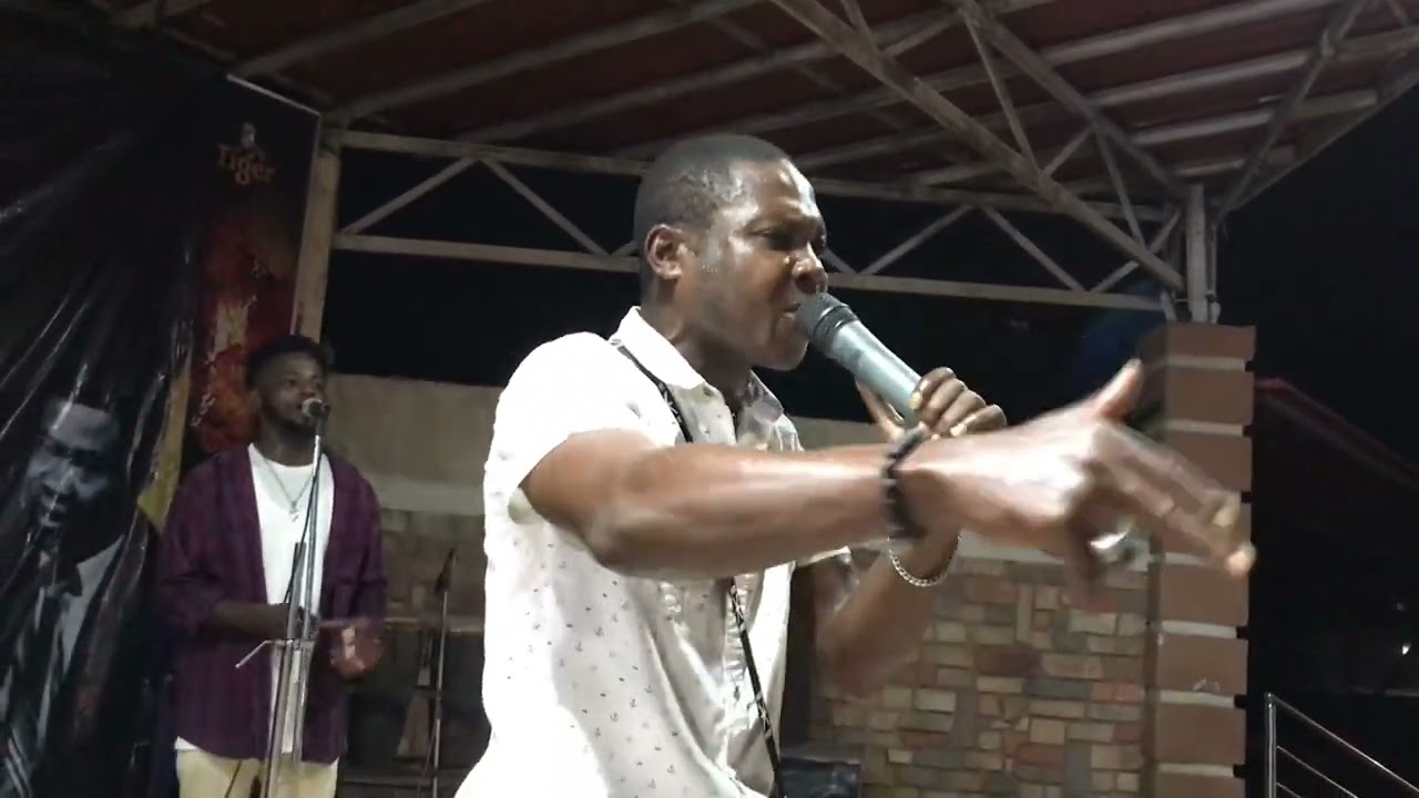Eze york on stage @ 10 years memoial concert of late Rev.patty obassey the sower